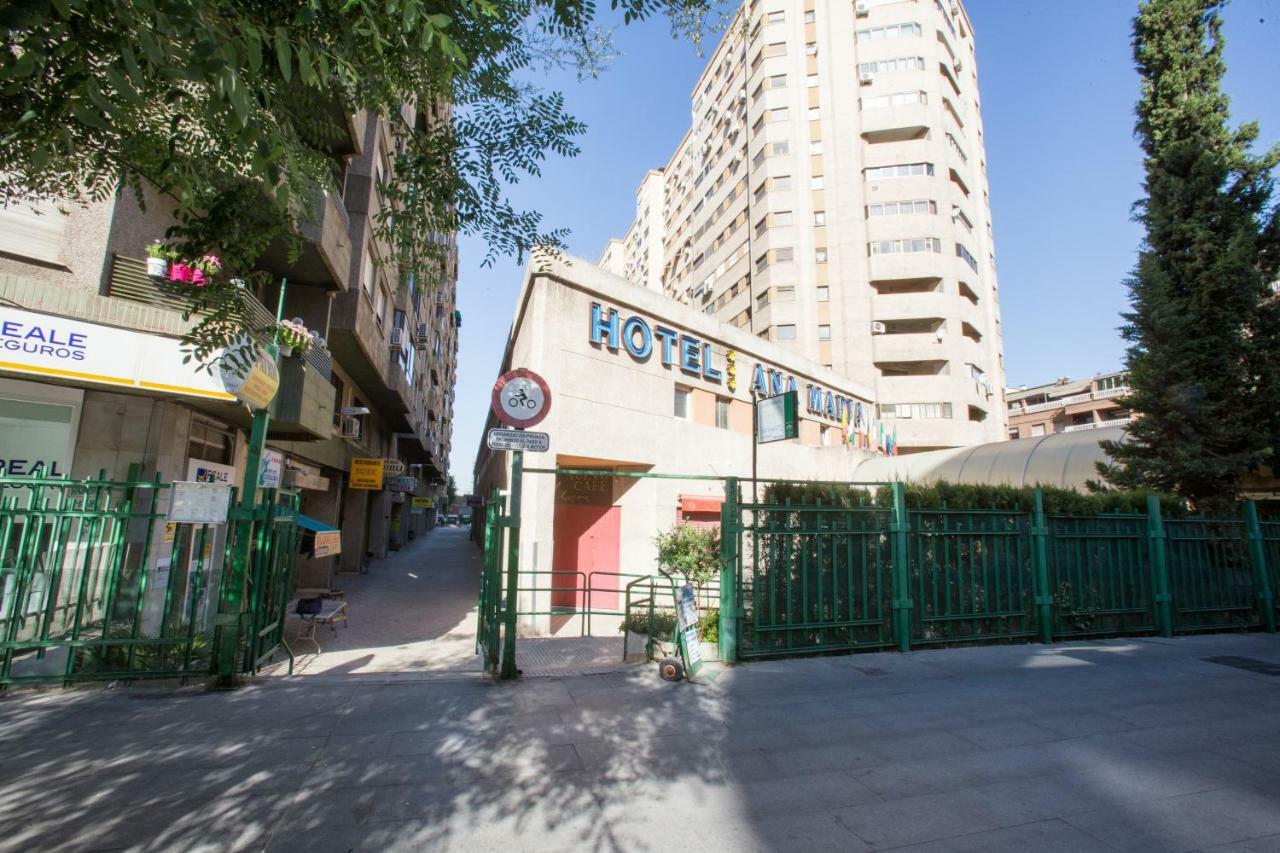 Center Deluxe, Granada